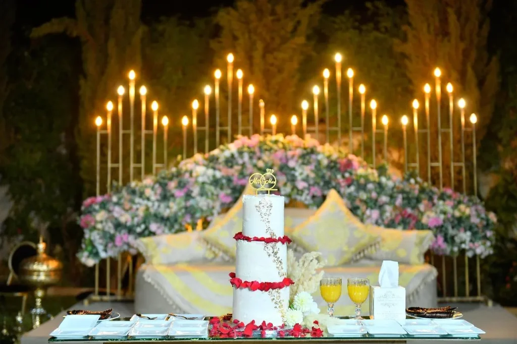 les-jardins-dailleurs-mariage-gateau-ceremonie-jardin-marrakech